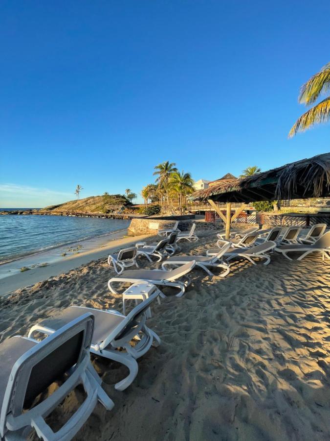 Studio 25 M Manganao Joela 4 Personnes Avec Machine A Laver (Adults Only) Saint-Francois  Exterior photo