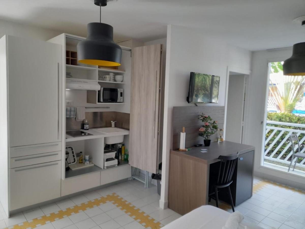 Studio 25 M Manganao Joela 4 Personnes Avec Machine A Laver (Adults Only) Saint-Francois  Exterior photo