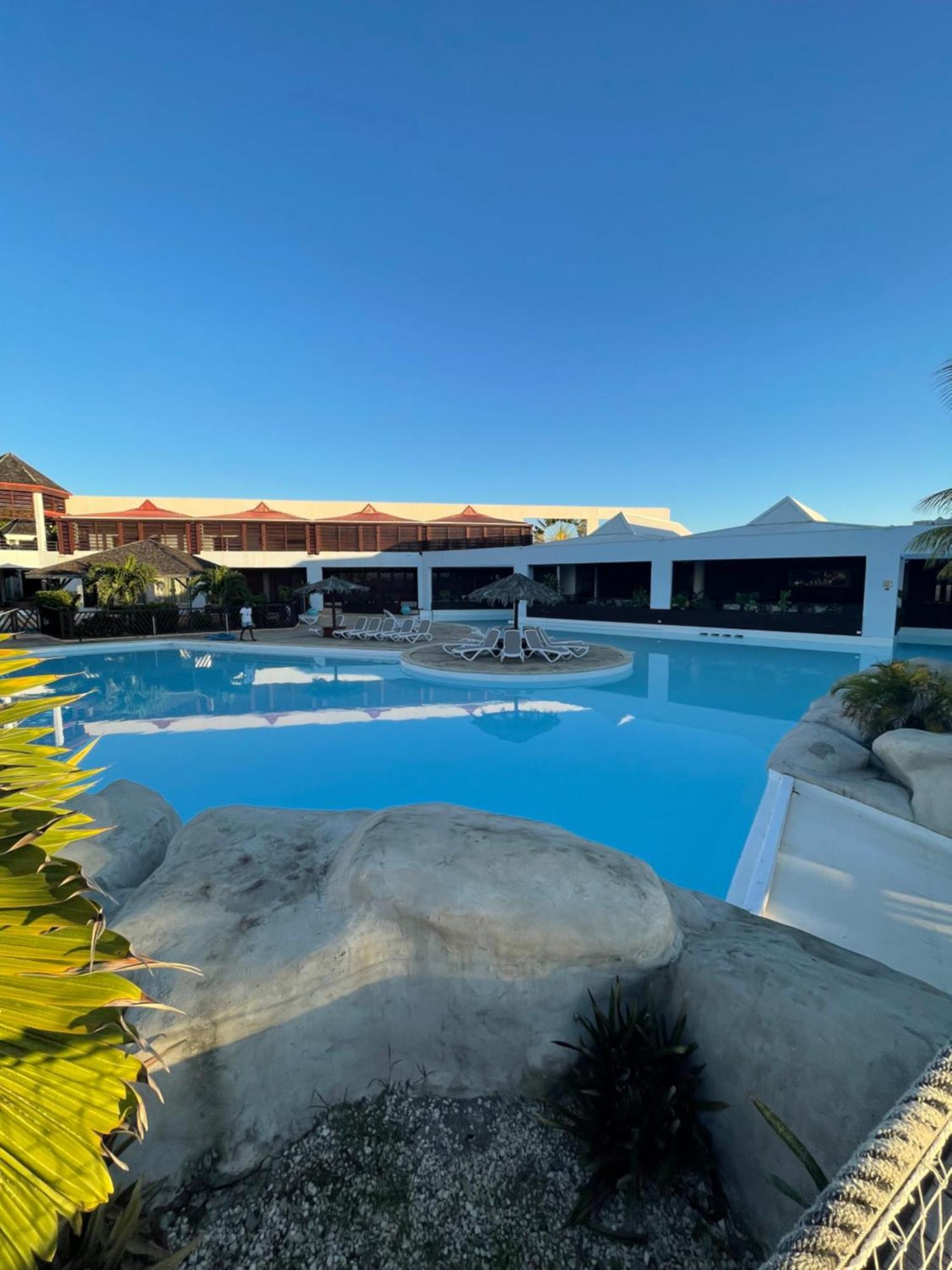 Studio 25 M Manganao Joela 4 Personnes Avec Machine A Laver (Adults Only) Saint-Francois  Exterior photo